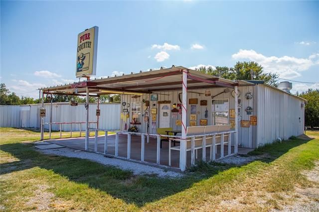 4312 Weatherford Hwy, Granbury, TX 76049
